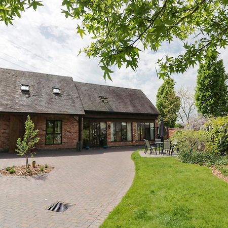 The Stables Villa Stourbridge Bagian luar foto
