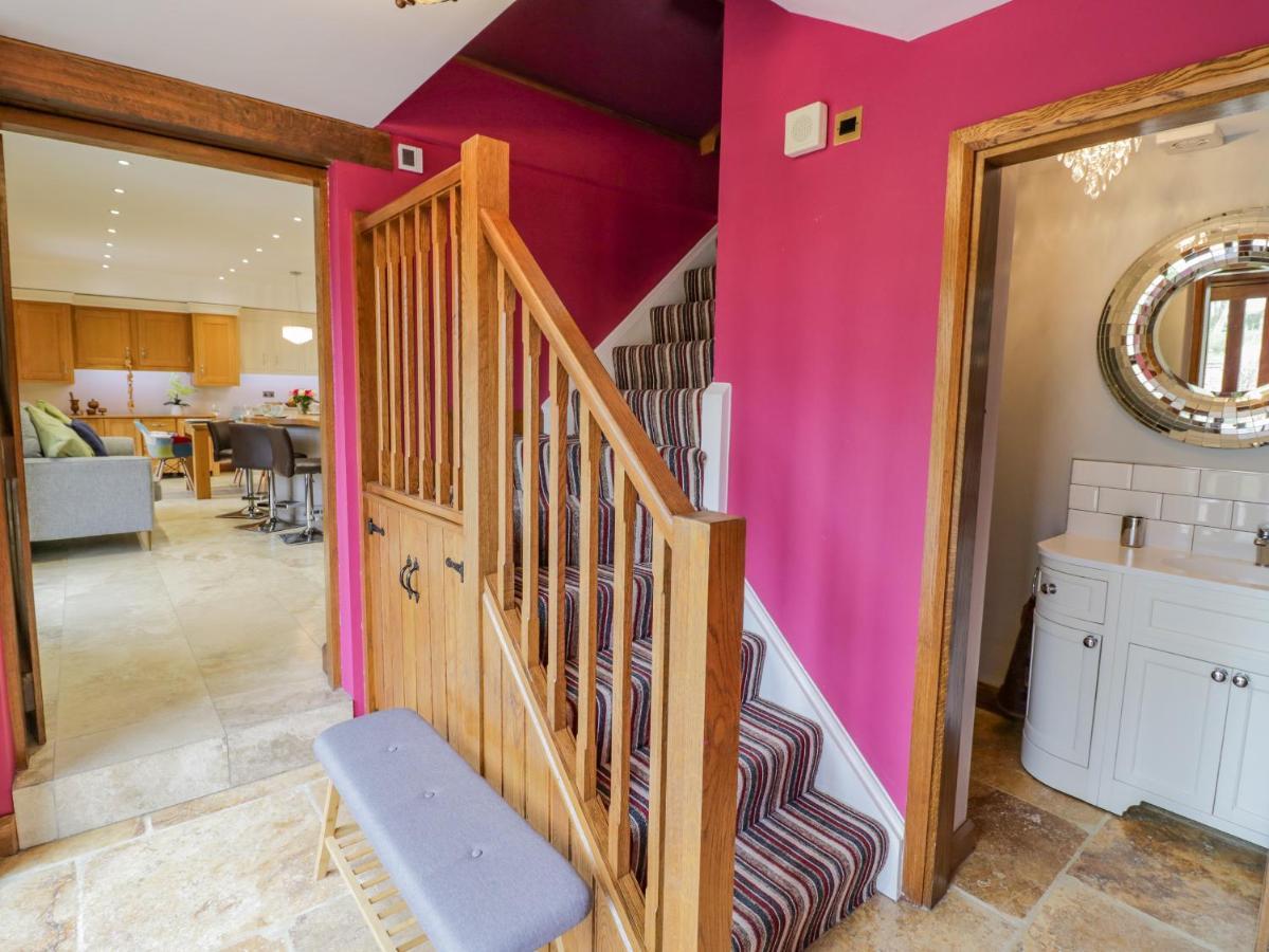 The Stables Villa Stourbridge Bagian luar foto