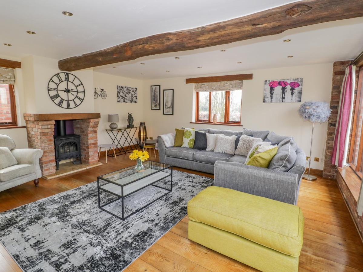 The Stables Villa Stourbridge Bagian luar foto