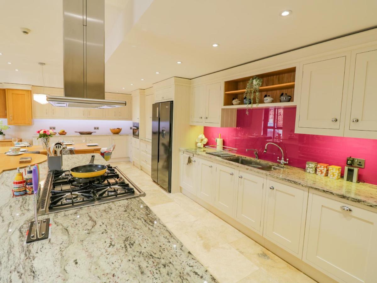 The Stables Villa Stourbridge Bagian luar foto