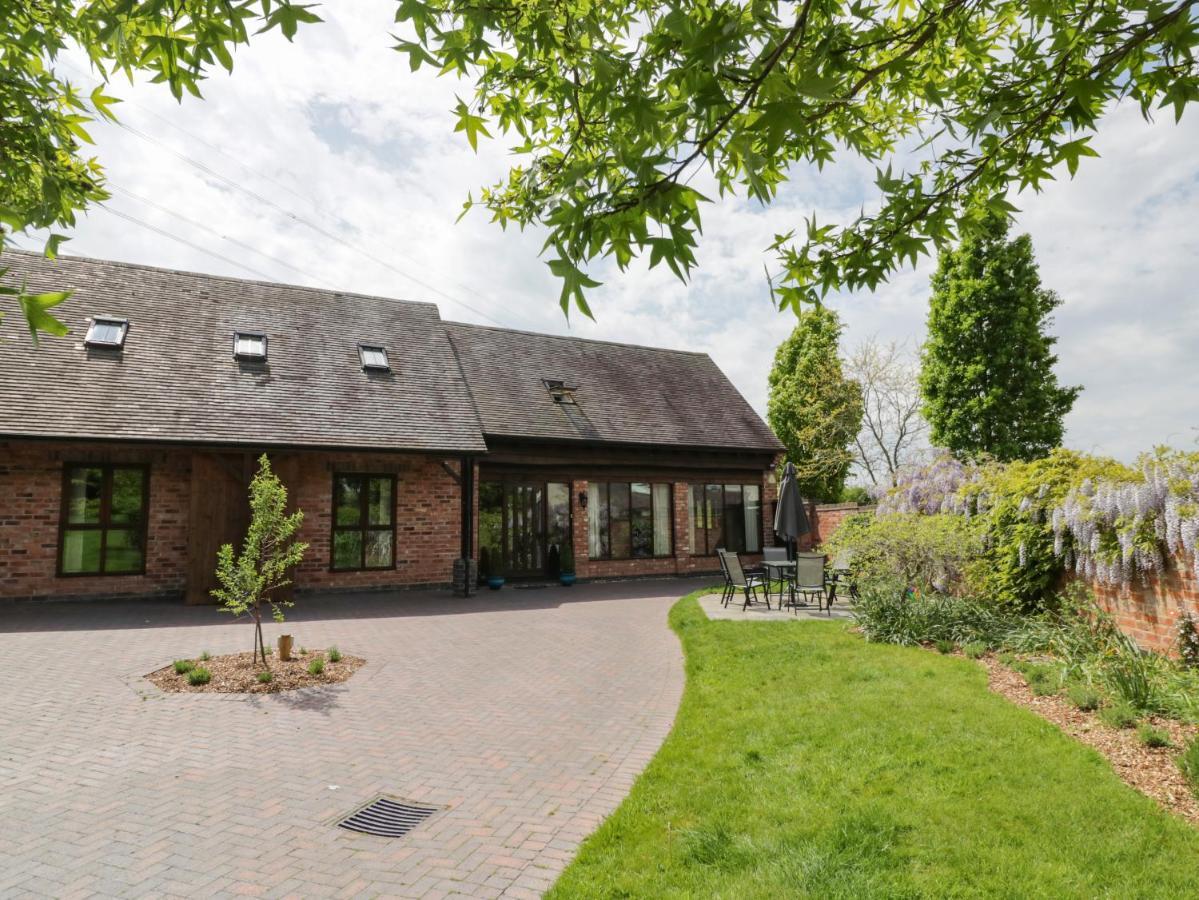 The Stables Villa Stourbridge Bagian luar foto