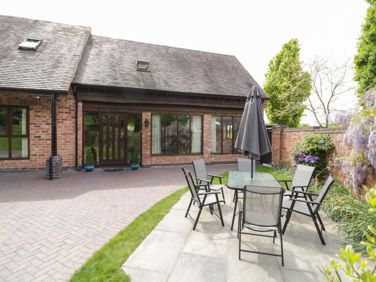 The Stables Villa Stourbridge Bagian luar foto